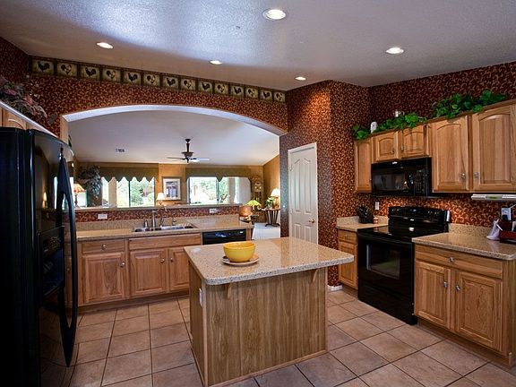 4th image of 2863 N 157th Ave