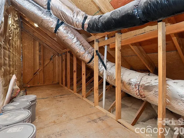 2716 Baltimore Ave — Photo 29