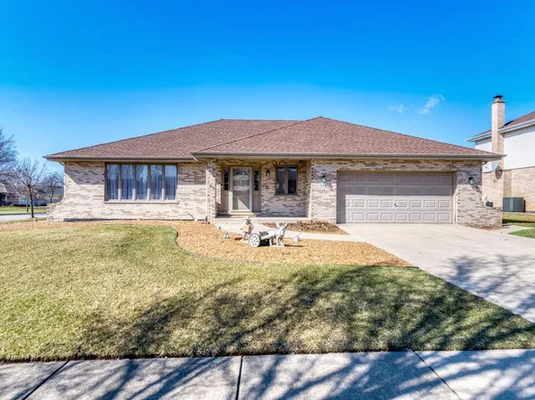 19458 Manchester Dr, Mokena, IL 60448