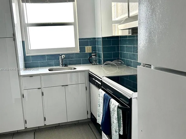 750 N Ocean Blvd #1106 — Photo 12