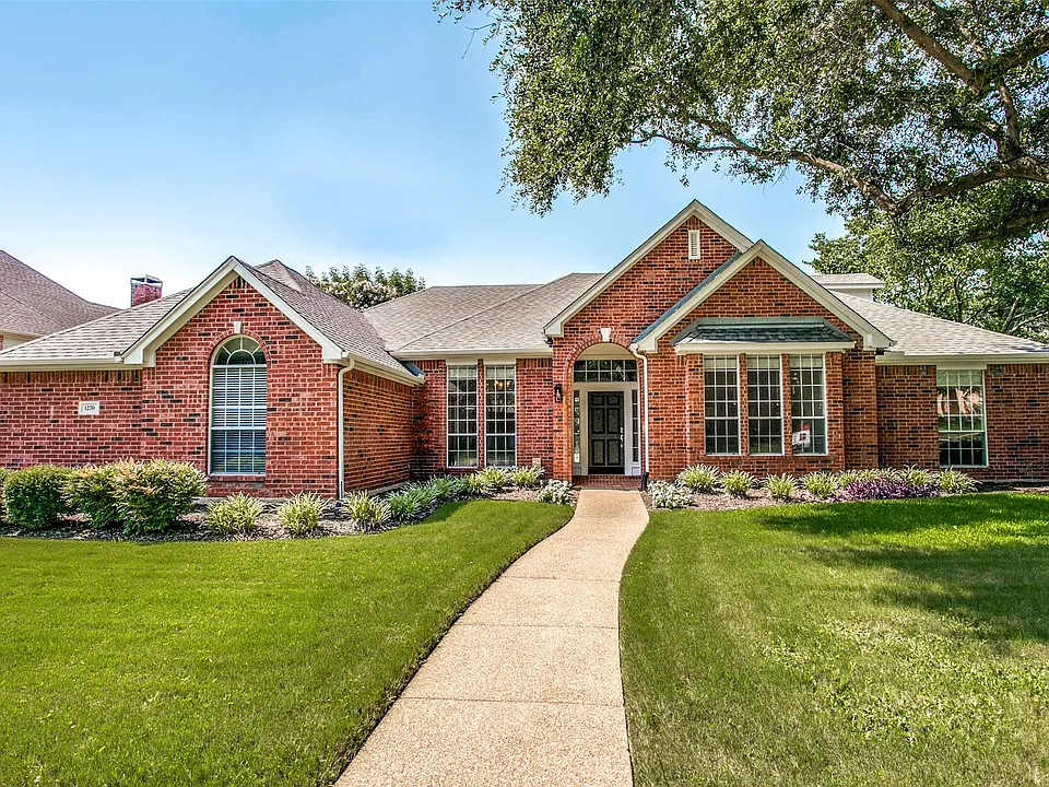1270 Lakeway Dr