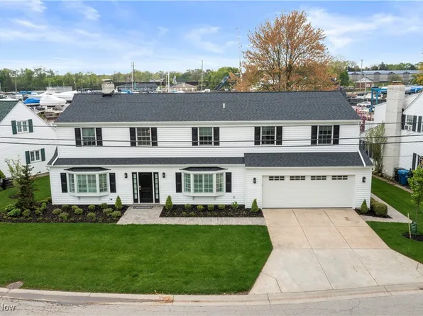 5125 Park Dr, Vermilion, OH 44089