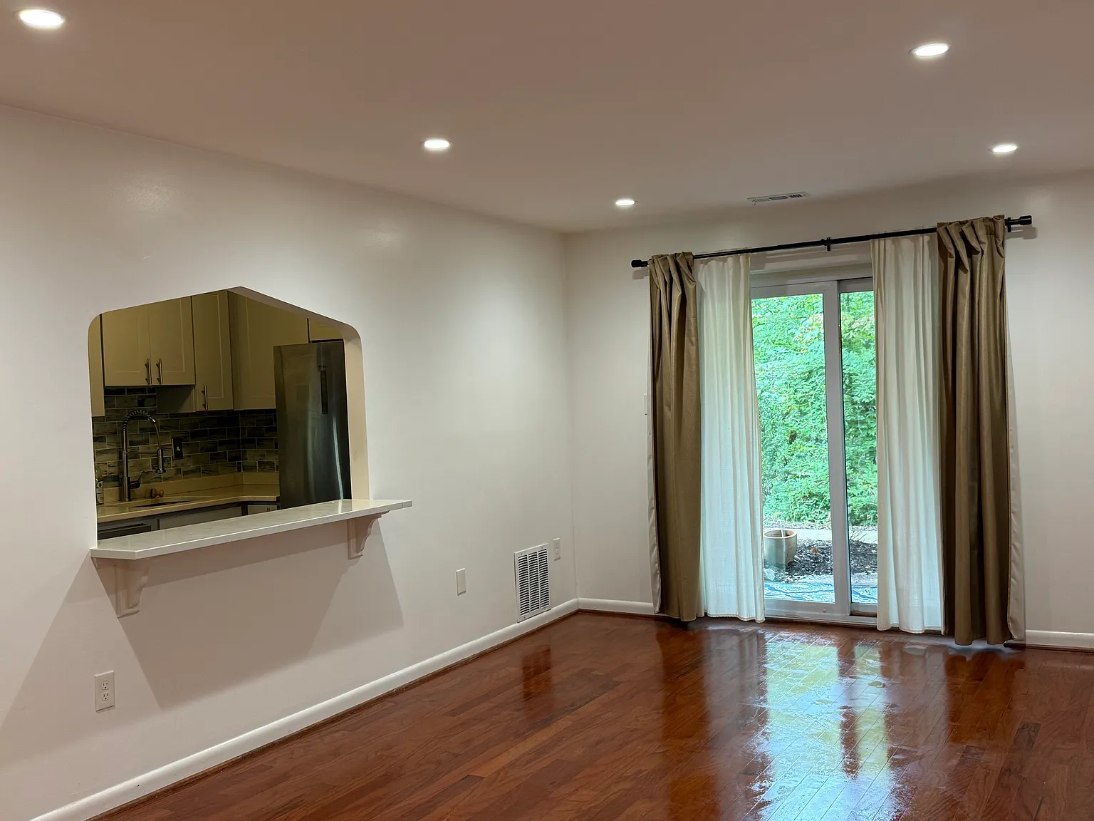 1 bed, 655 sqft, $1,600 — Photo 2