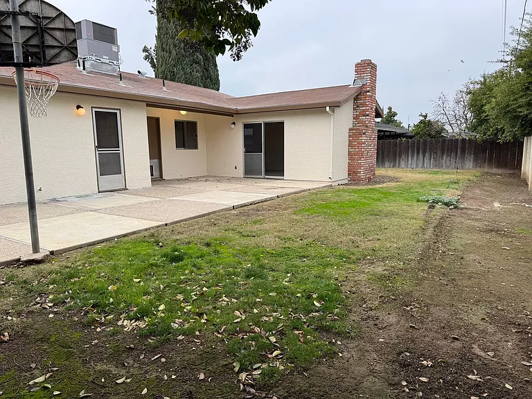 1586 Hawthorne Dr — Photo 14
