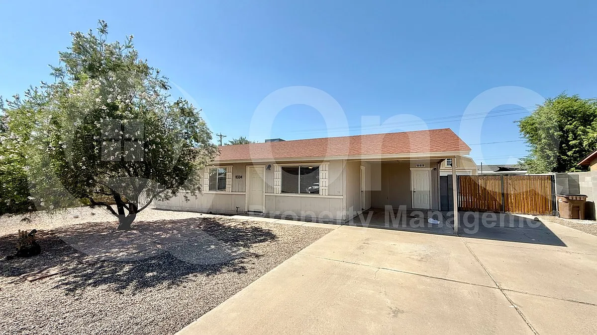 3 bed, 2.0 bath, 1140 sqft, $2,099 — Photo 2