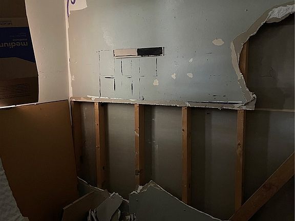 5th image of 3116 Kings Way