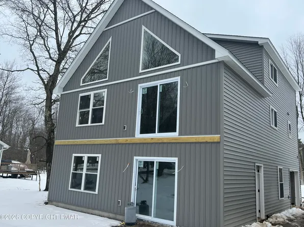 409 Towamensing Trl, Albrightsville, PA 18210