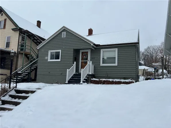 320 Blairton Ave, Indiana, PA 15701