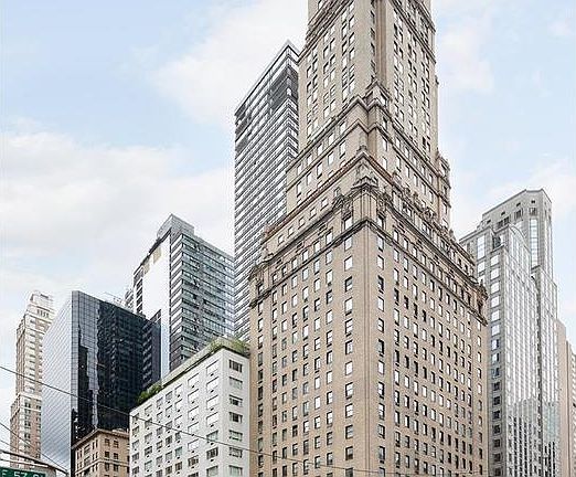 4th image of 465 Park Ave APT 401