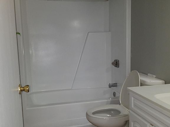2nd image of 409 Kiowa Dr 203 #203