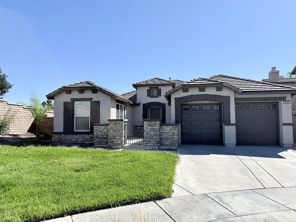 3005 Cat Tail Ct