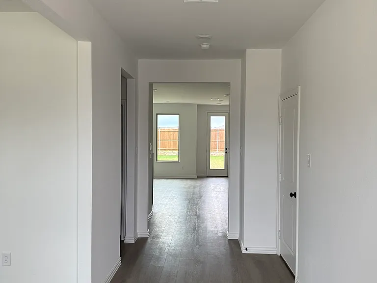 768 Waterhouse Lake Dr — Photo 18