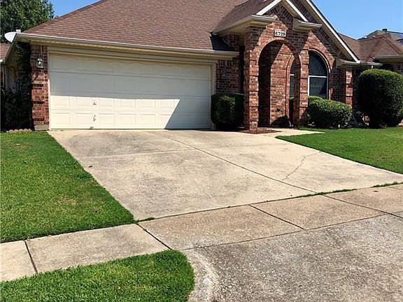 3rd image of 6729 Greenleaf Dr