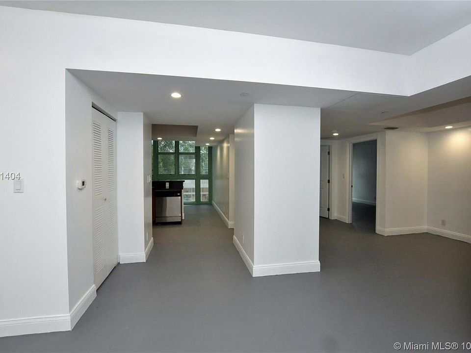 1st image of 111 E Flagler St APT 201