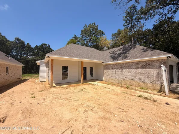 199 Lake Harbor Rd, Brandon, MS 39047