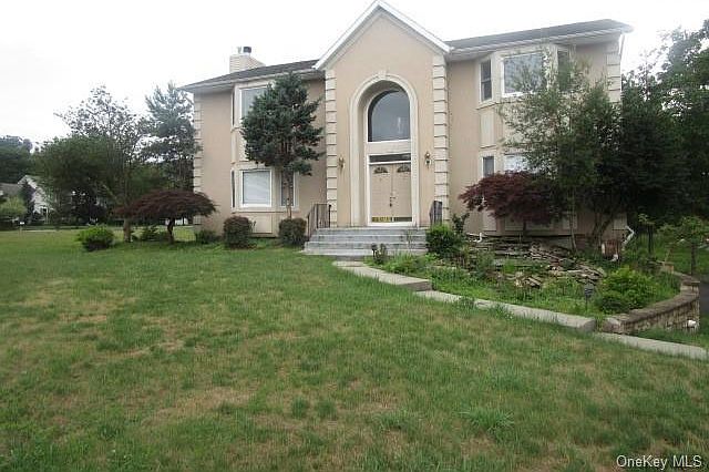 1st image of 2 Pierce Dr