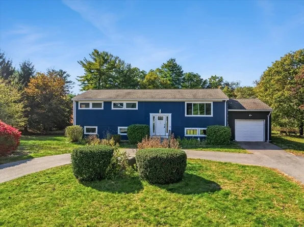 55 Burnside Ave, Seekonk, MA 02771