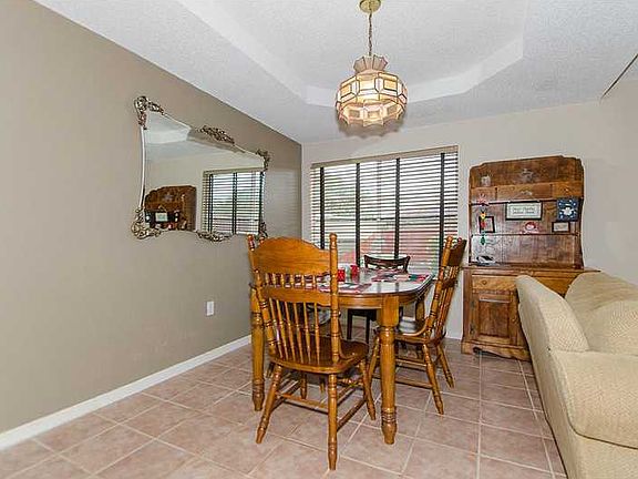5th image of 9073 SW 212th Ln