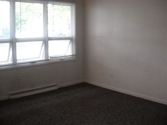 2116 Woodbine Living Room