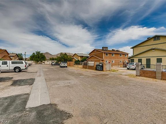 4th image of 4920 Stanley Ave #2