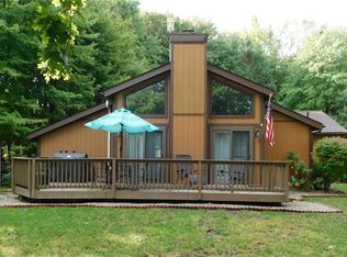 2400 Call Rd, Stow, OH 44224