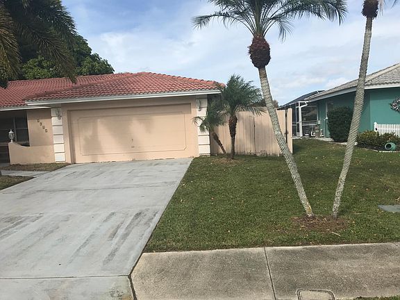 3rd image of 2967 Captiva Dr