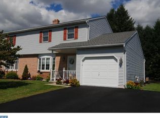 1707 Acorn Dr, Sinking Spring, PA 19608