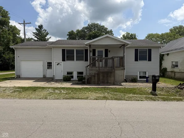423 N Sycamore St, Ladoga, IN 47954