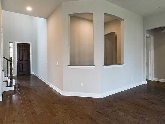 5th image of 11142 Villita St