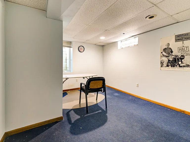 13 Cloverfield Dr — Photo 38