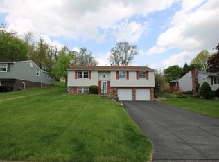 336 Fruitwood Dr, Bethel Park, PA 15102
