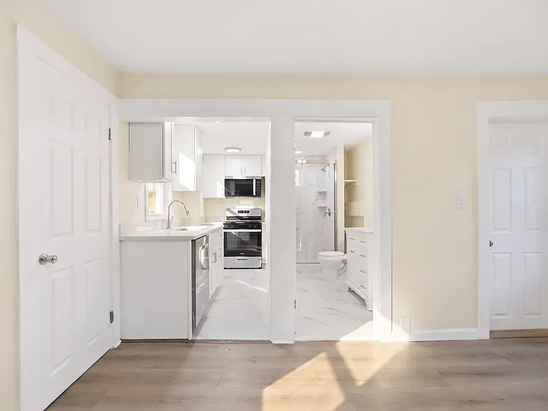 18 Aldrich Rd #1 — Photo 7