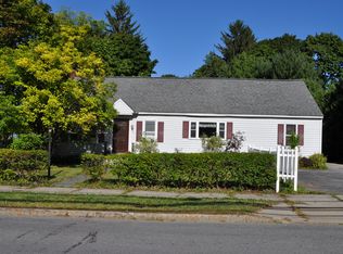 19 Rosa Rd, Schenectady, NY 12308