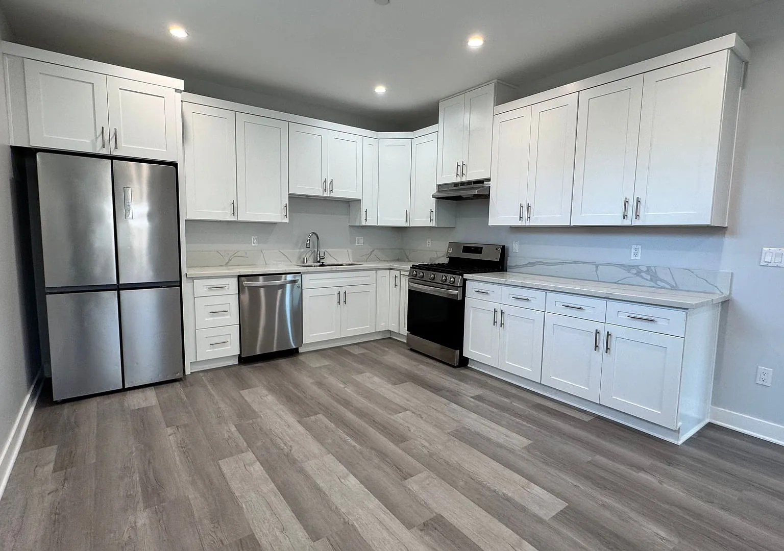 Newer 2br/1ba Adu Built In 2023 With Central A/C Pet Friendly — Photo 4