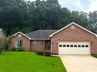 321A Paris Harbor Dr, Paris, TN 38242
