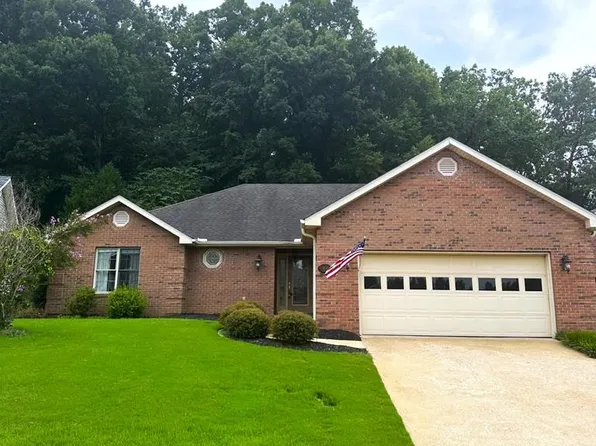 321A Paris Harbor Dr, Paris, TN 38242
