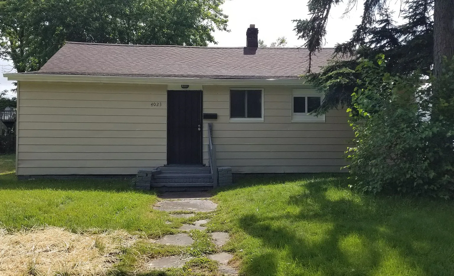 Old Brooklyn - 4 Bedroom Single Family Home — Photo 3