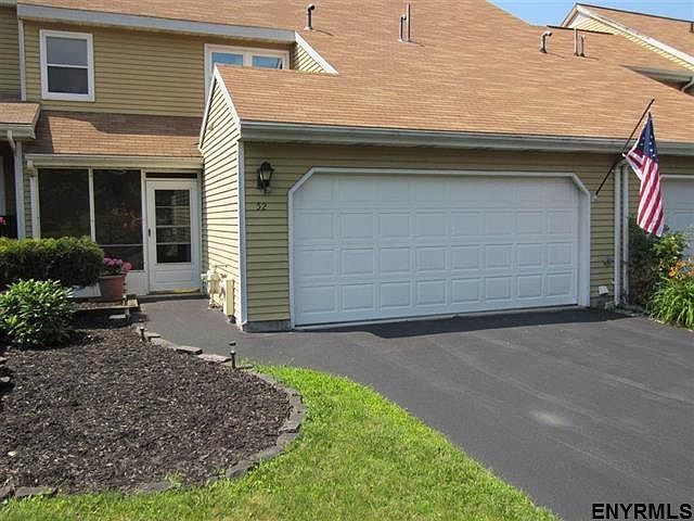 1st image of 52 Grant Hill Ct