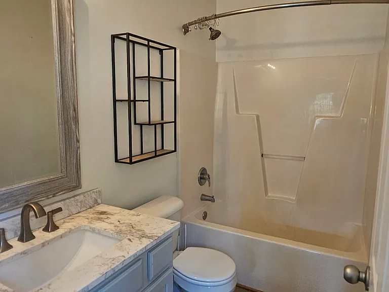 332 Summerville Ct #1 — Photo 3