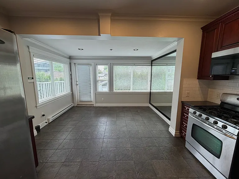 4585 Commercial St — Photo 5