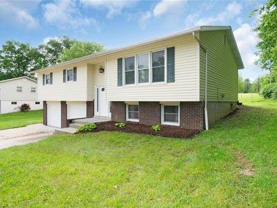 5697 Gutermuth Rd, Saint Charles, MO, 63304