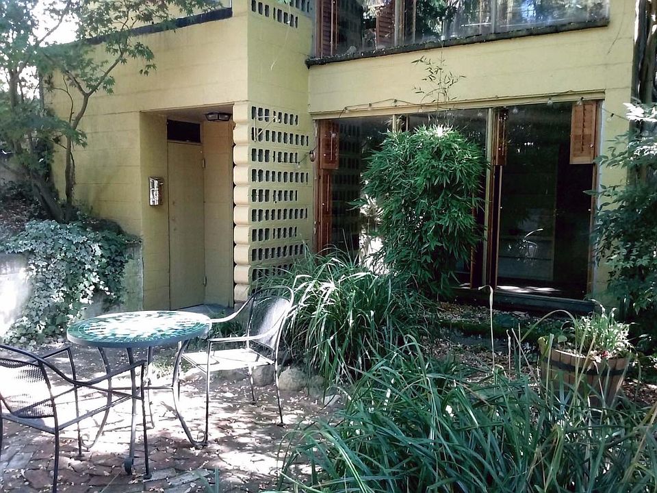 Entrance and Private Patio