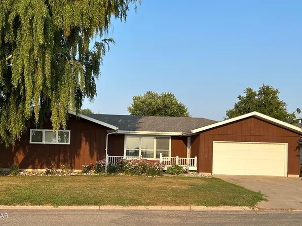 515 S Park St, Northwood, ND 58267