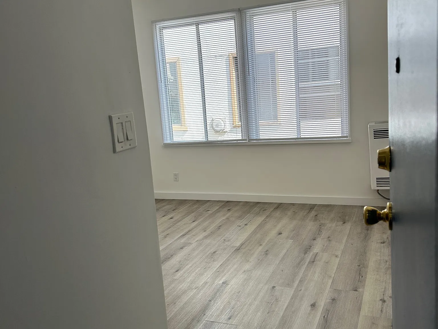 Studio, 350 sqft, $1,370 — Photo 2