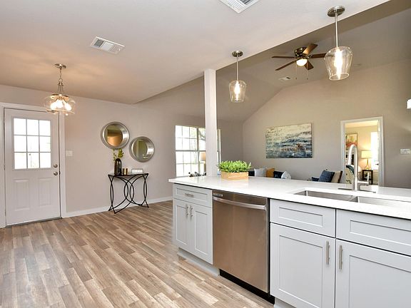 2nd image of 154 Meadow View Cv