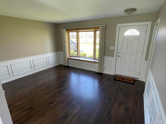 5th image of 60000 Romeo Plank Rd