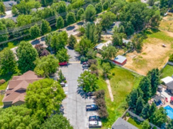 4th image of 1119 N Eagle Rd