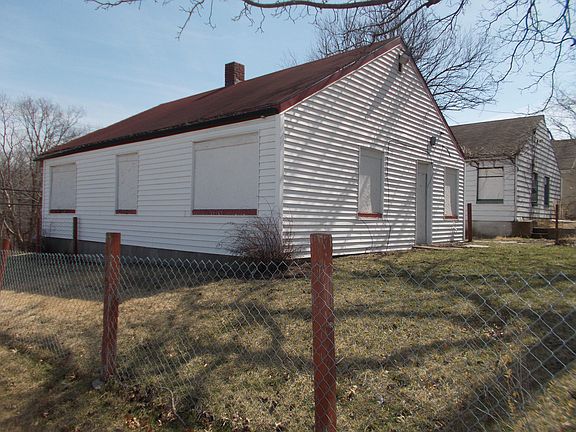 3rd image of 4100 Cleveland Ave