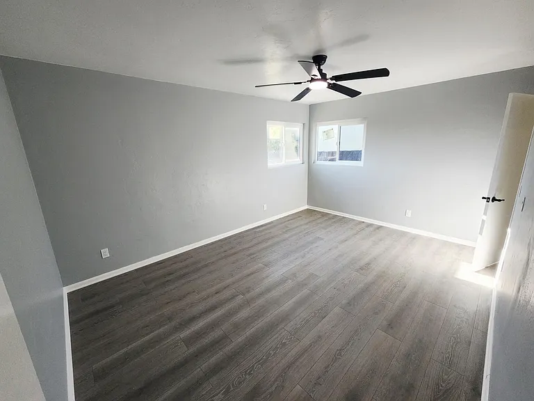 2836 Washington St — Photo 11