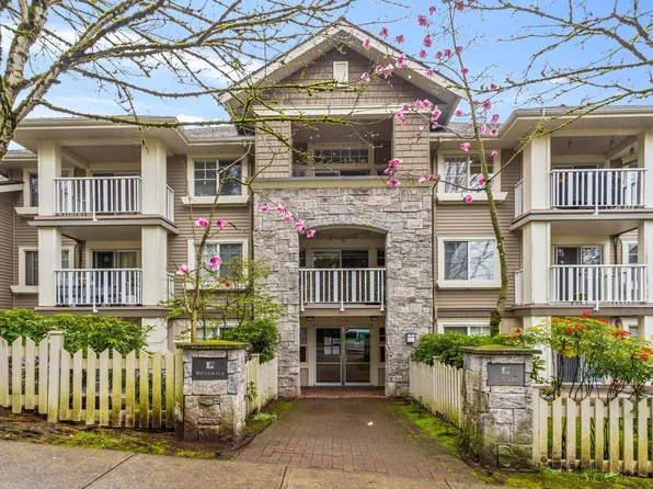 7330 Salisbury Ave #301, Burnaby, BC V5E 4N8